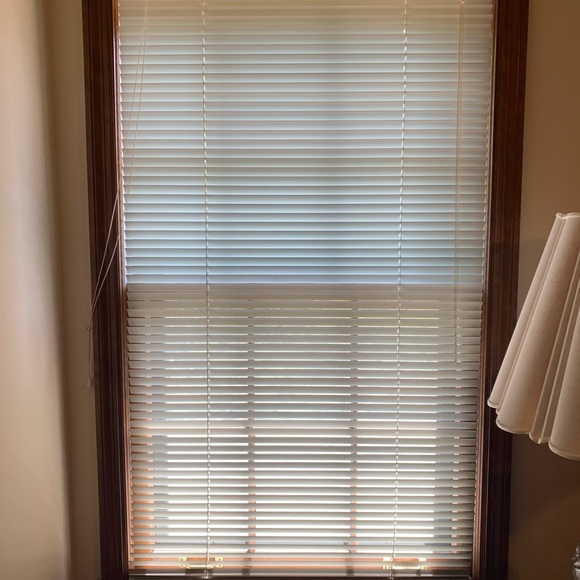 Sears Blinds (Three) 1” (30.5 X 52.5) - Picture 4 of 9